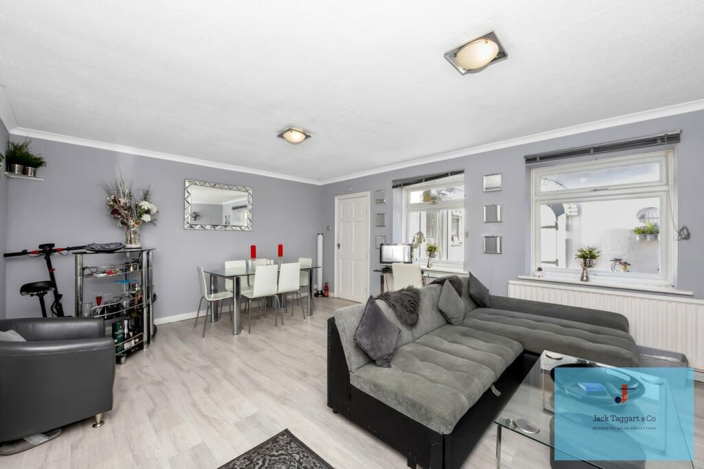 Additional property image - Queensbury Mews, Brighton, BN1