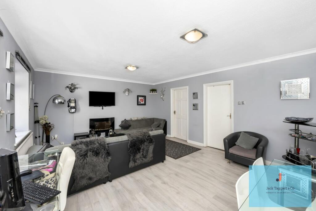 Additional property image - Queensbury Mews, Brighton, BN1