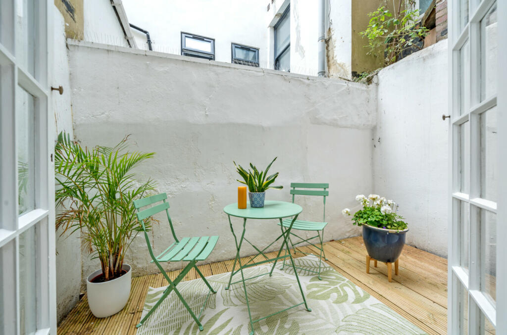 Additional property image - Upper St James's Street, Brighton, BN2