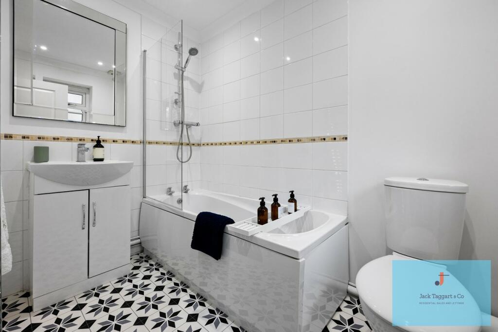 Additional property image - Caisters Close, Hove, BN3