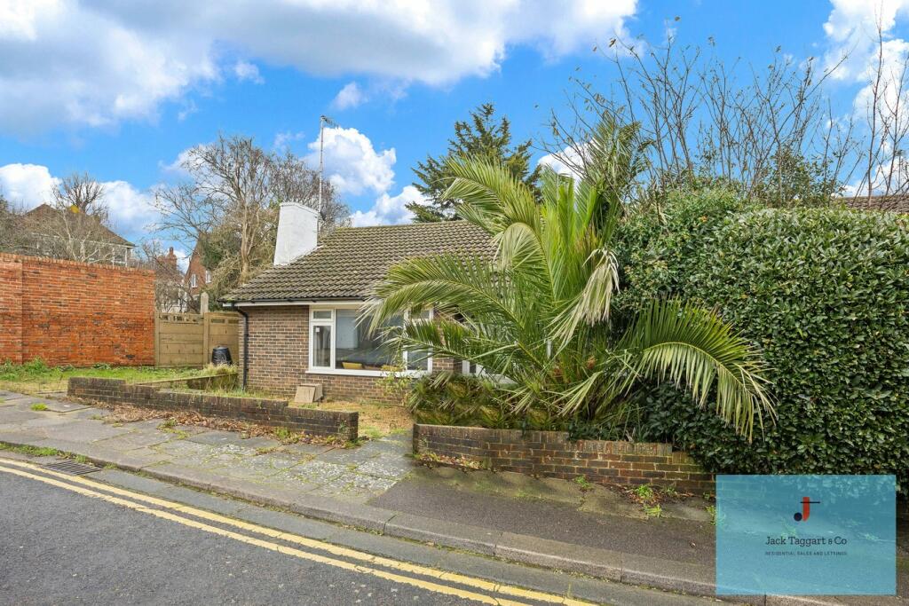 Additional property image - Caisters Close, Hove, BN3