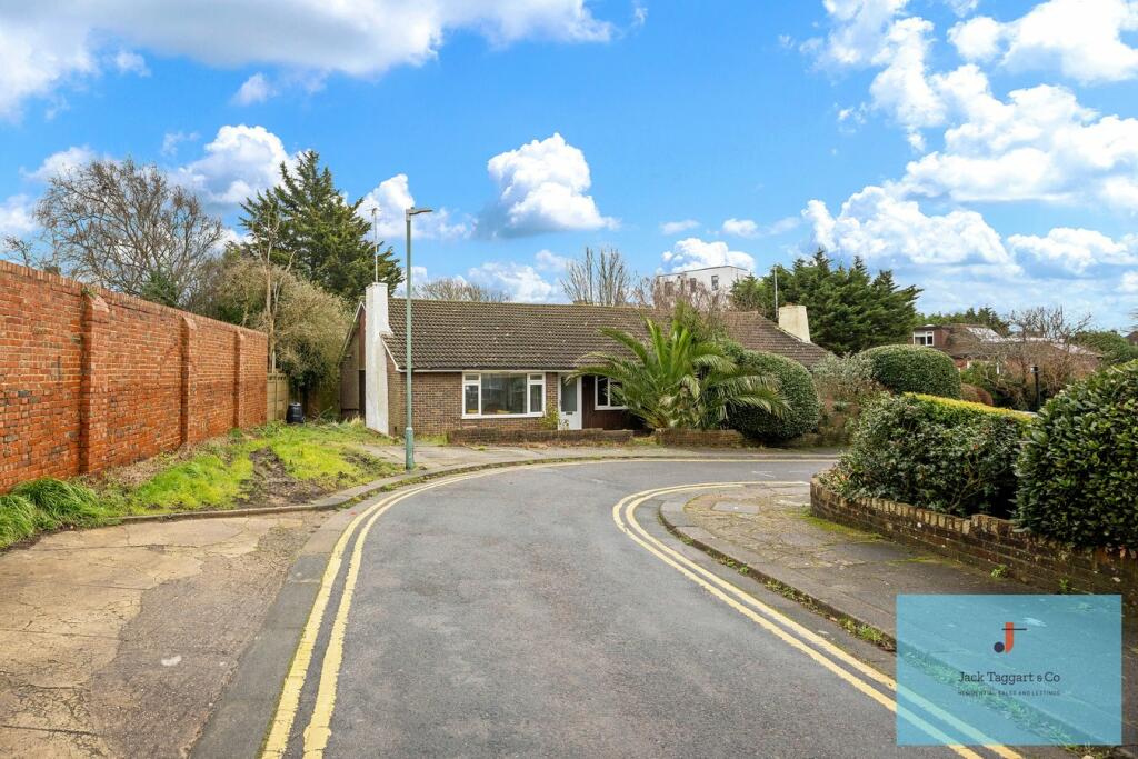 Additional property image - Caisters Close, Hove, BN3