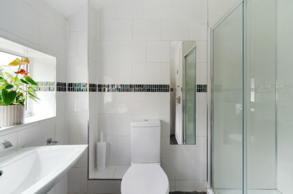 Additional property image - Lulworth Park, Kenilworth, CV8