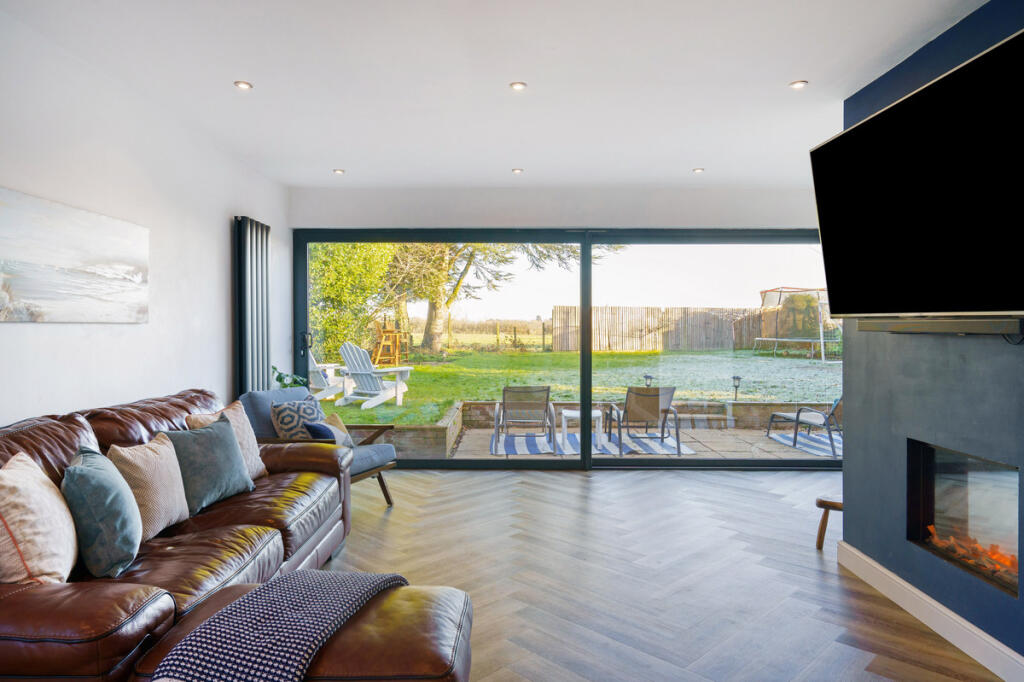 Additional property image - The Gardens, Rugby, CV23