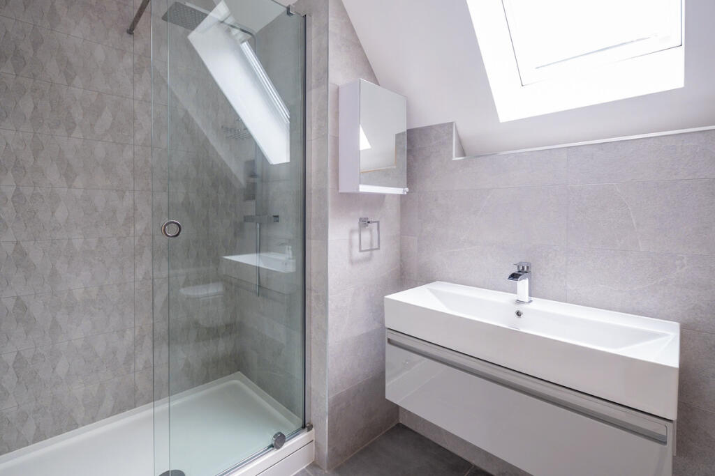 Additional property image - Guys Cliffe Avenue, Leamington Spa, CV32