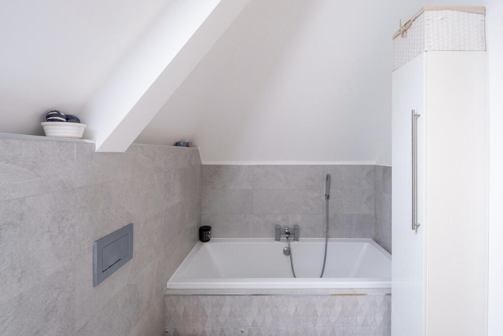 Additional property image - Guys Cliffe Avenue, Leamington Spa, CV32
