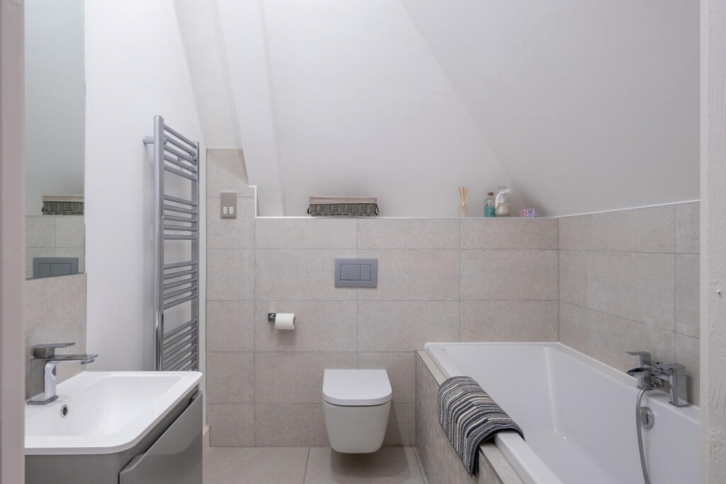 Additional property image - Guys Cliffe Avenue, Leamington Spa, CV32