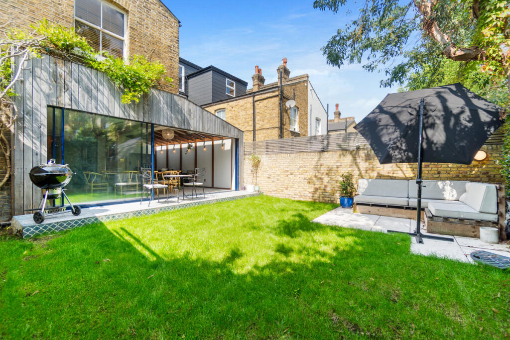 Main image of property: Rosendale Road, London, SE21