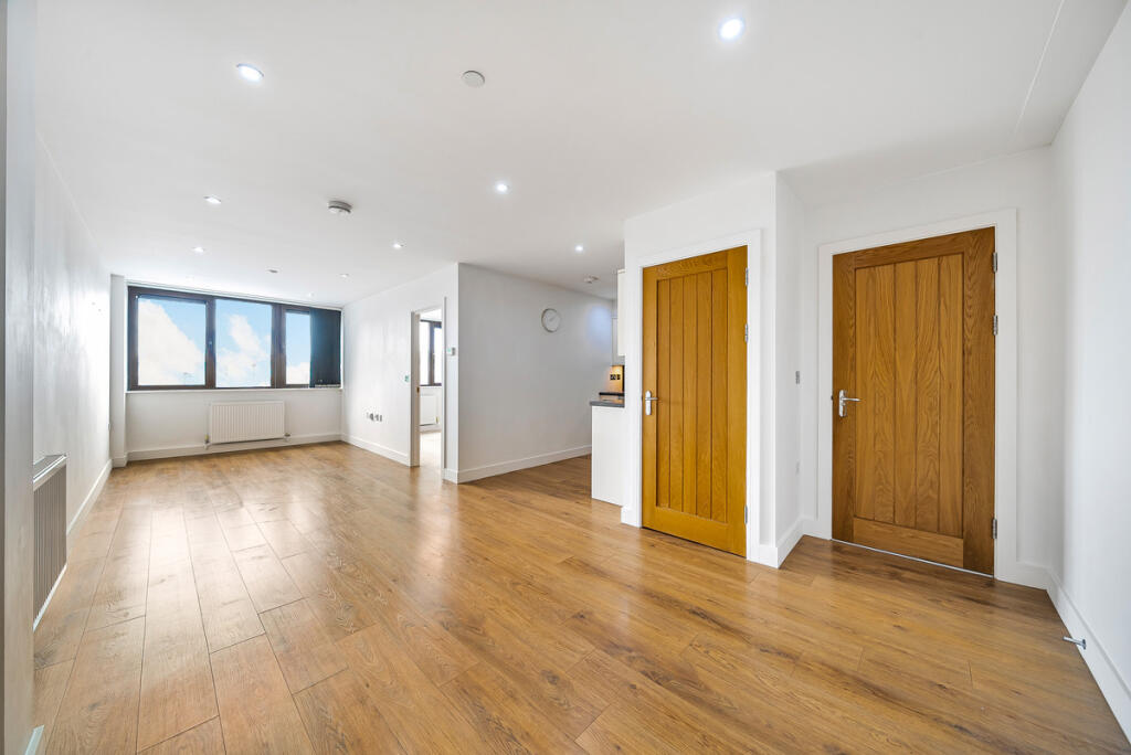 Main image of property: Streatham High Road, London, SW16