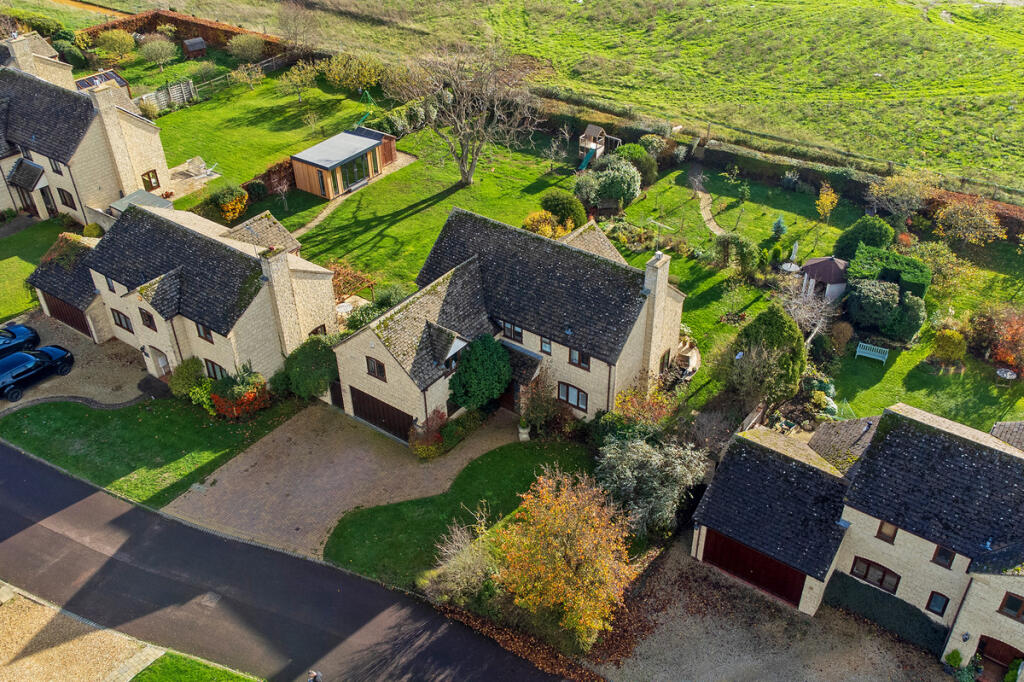 Main image of property: Lawrences Meadow, Cheltenham, GL52