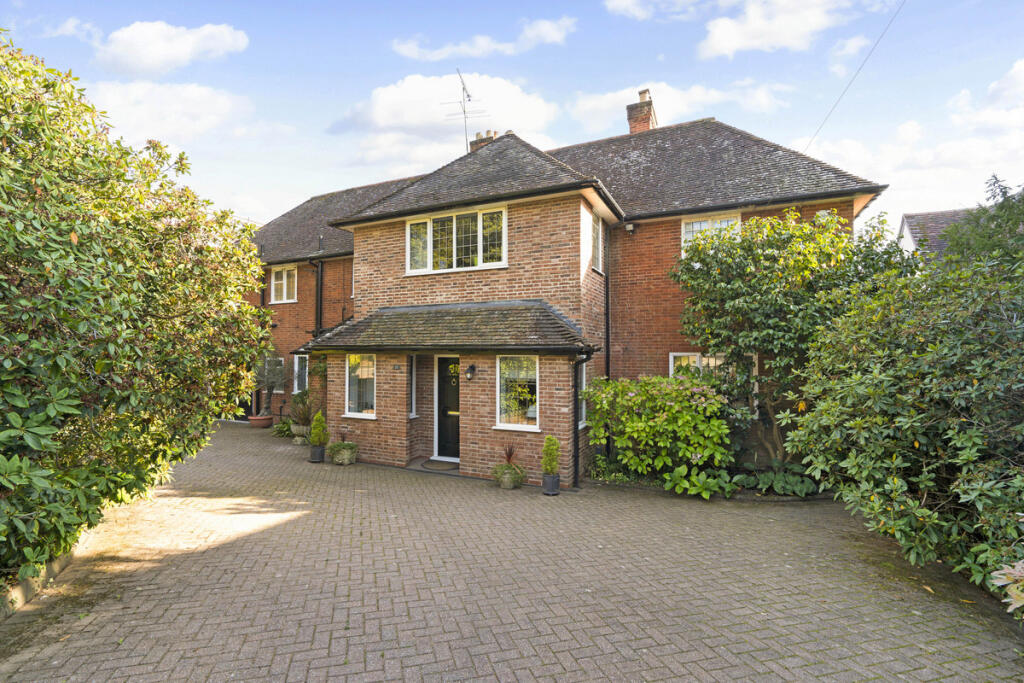 Main image of property: Temple Road, Dorridge, B93