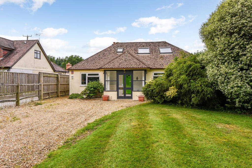 Main image of property: The Shrave, Four Marks, Alton