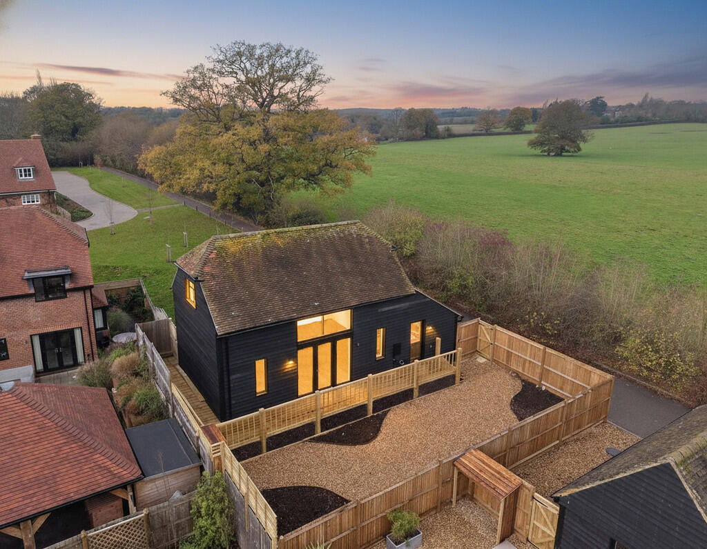 Main image of property: Wicket Meadow, Slinfold