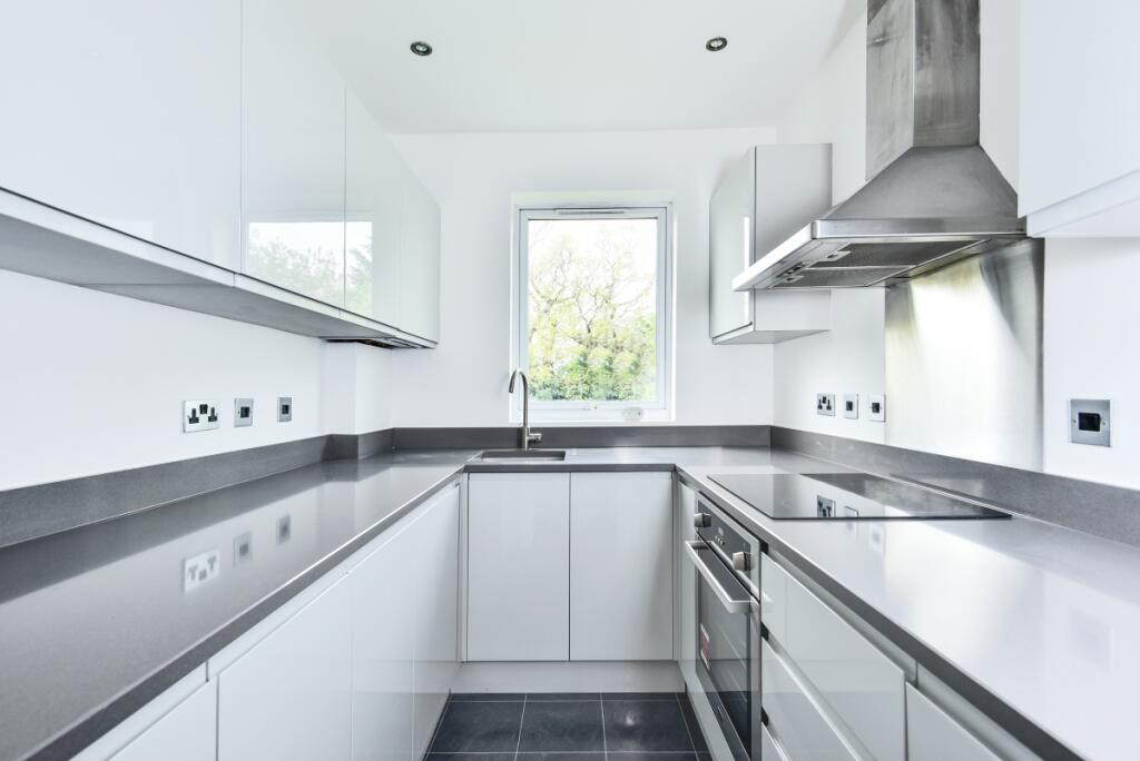 Main image of property: Grove Park Road, London, SE9