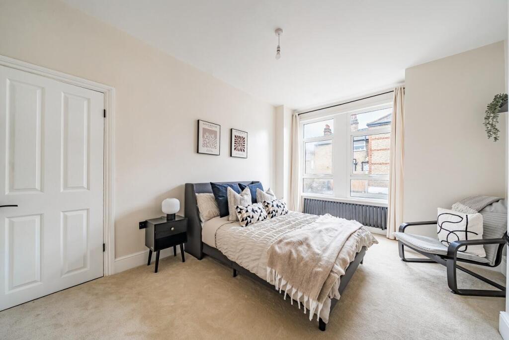 Main image of property: Roxley Road, London, United kingdom, SE13