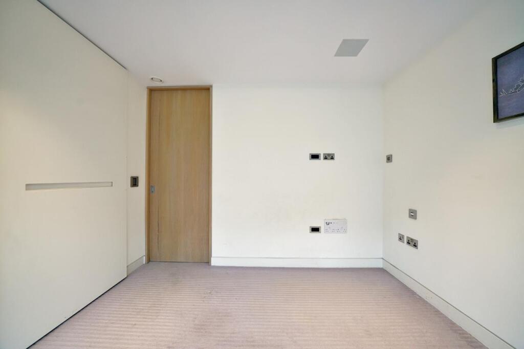 Main image of property: Roman House,, Barbican