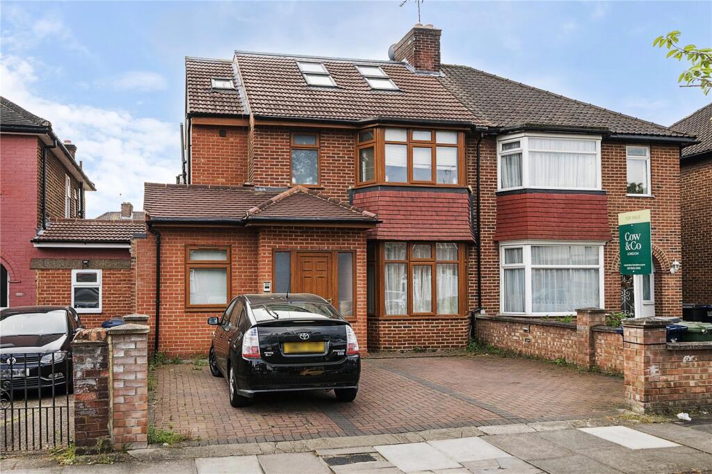 Main image of property: Pennine Drive, London, NW2