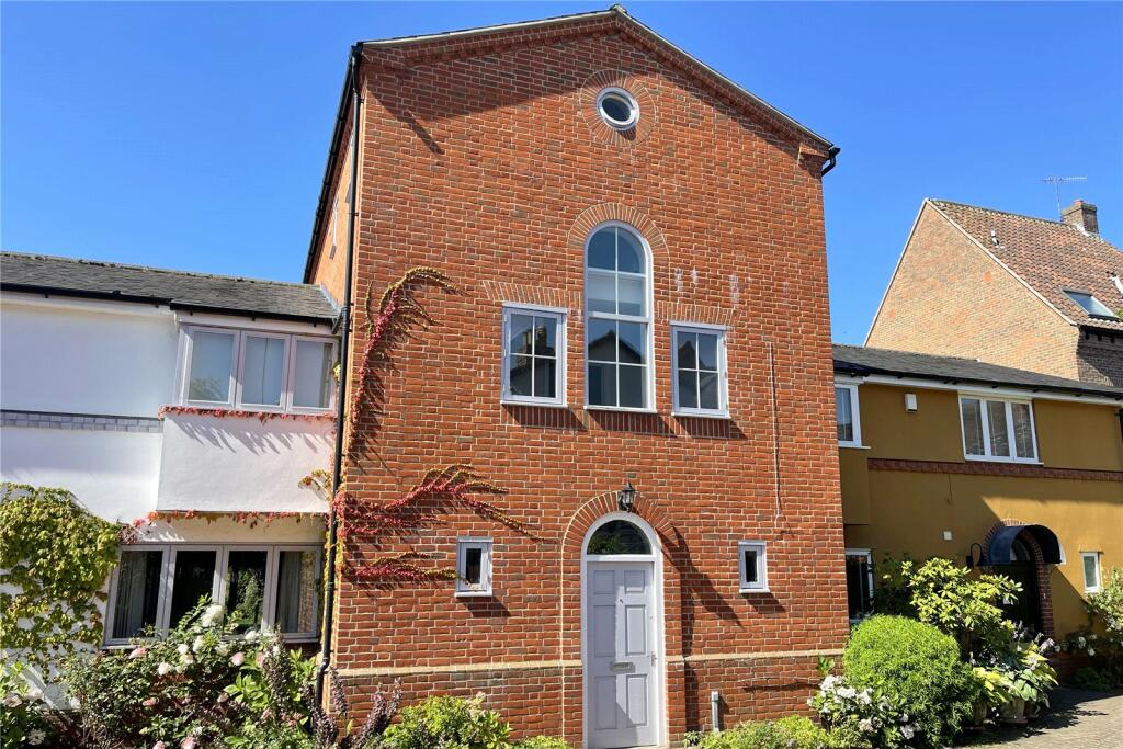 2 bedroom terraced house for sale in Bakers Lane, Church Street