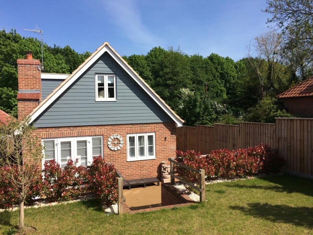 3 bedroom detached house for sale in Byng Hall Road, Ufford, Woodbridge