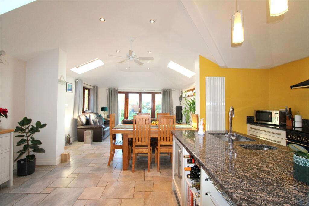 4 bedroom semidetached house for sale in Bredfield Road, Woodbridge