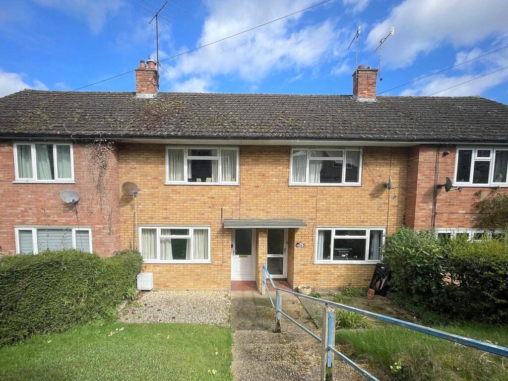 2 bedroom terraced house for sale in Bridgewood Road, Woodbridge