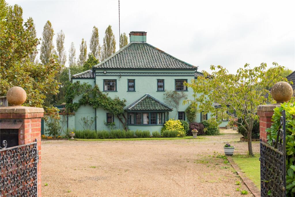 5 bedroom detached house for sale in School Lane, Ufford, Woodbridge