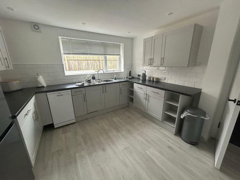 Additional property image - 100A Widney Road, Bentley Heath, Solihull, West Midlands, B93 9BN