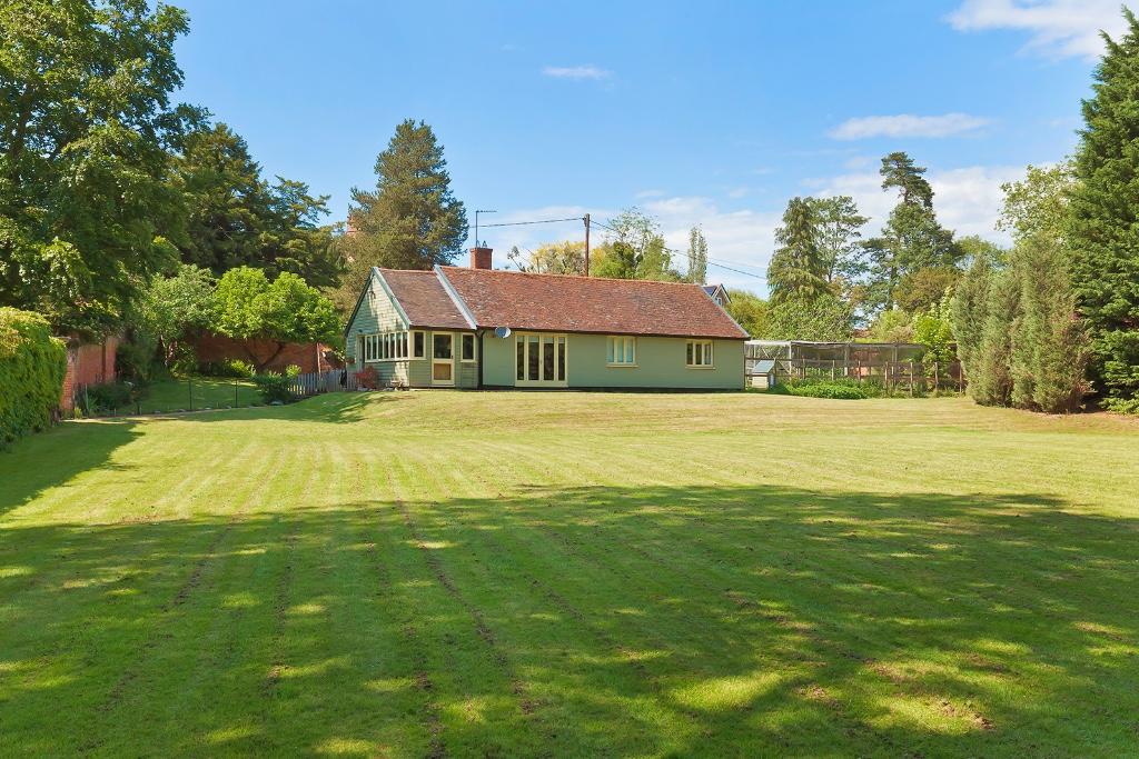 8 bedroom character property for sale in Rectory Road, CO9