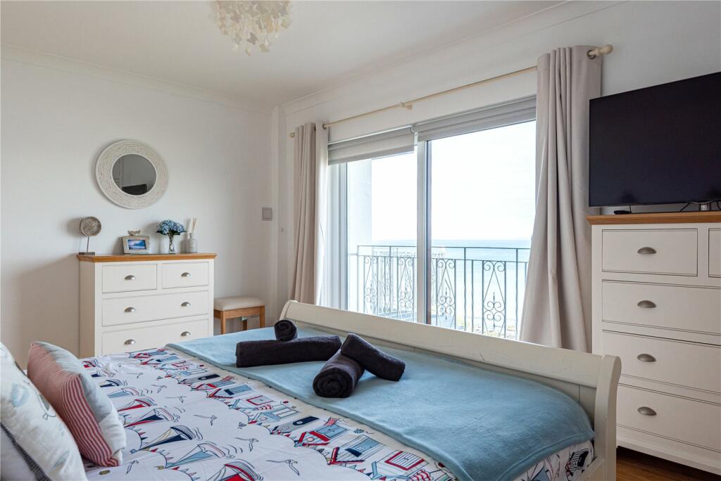 5 bedroom detached house for sale in Llwyngwril, Gwynedd, LL37