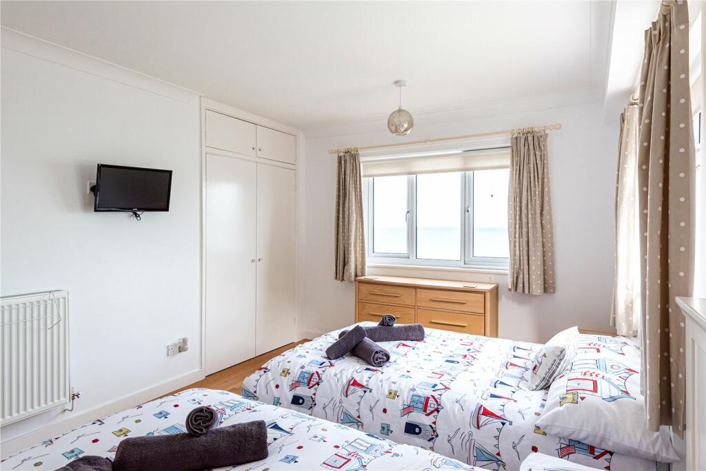 5 bedroom detached house for sale in Llwyngwril, Gwynedd, LL37