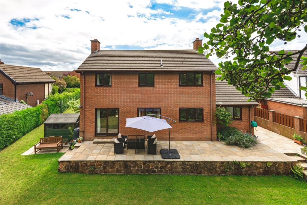 4 bedroom detached house for sale in Guilsfield, Welshpool, Powys, SY21