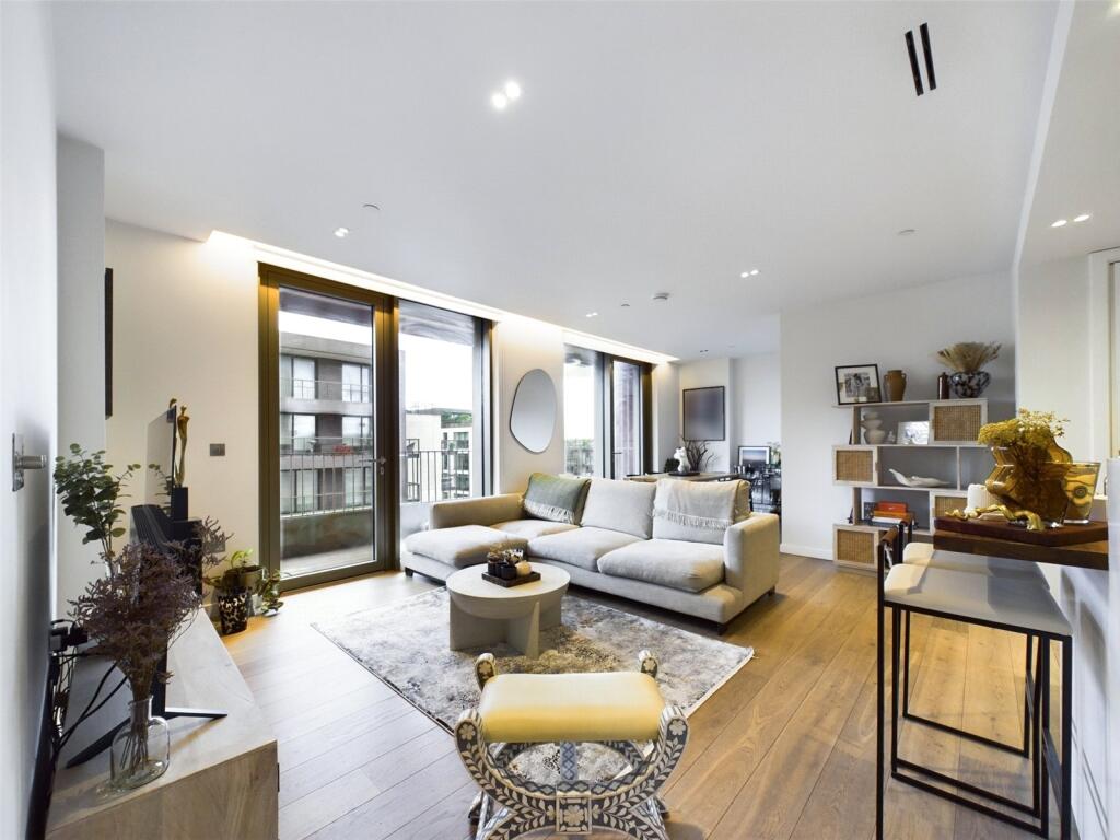 Main image of property: Tapestry Apartments, 1 Canal Reach, N1C