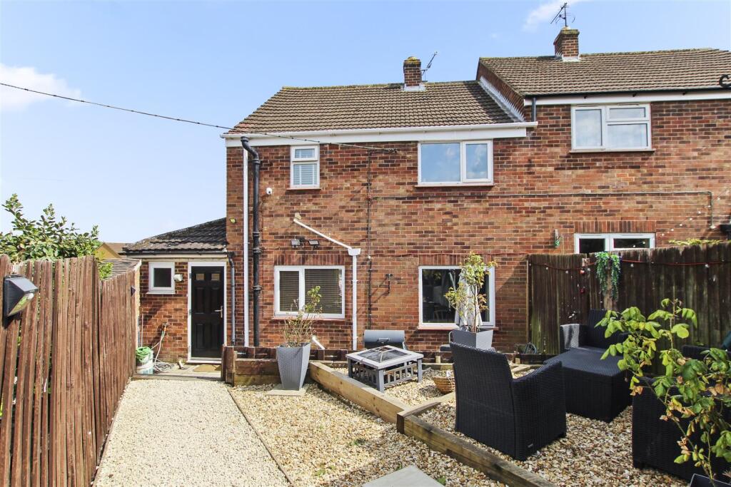 Main image of property: High Street, Irthlingborough