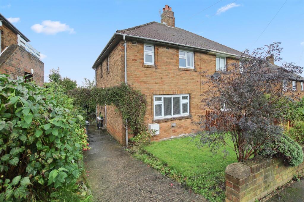 Main image of property: The Nook, Hoylandswaine, Sheffield