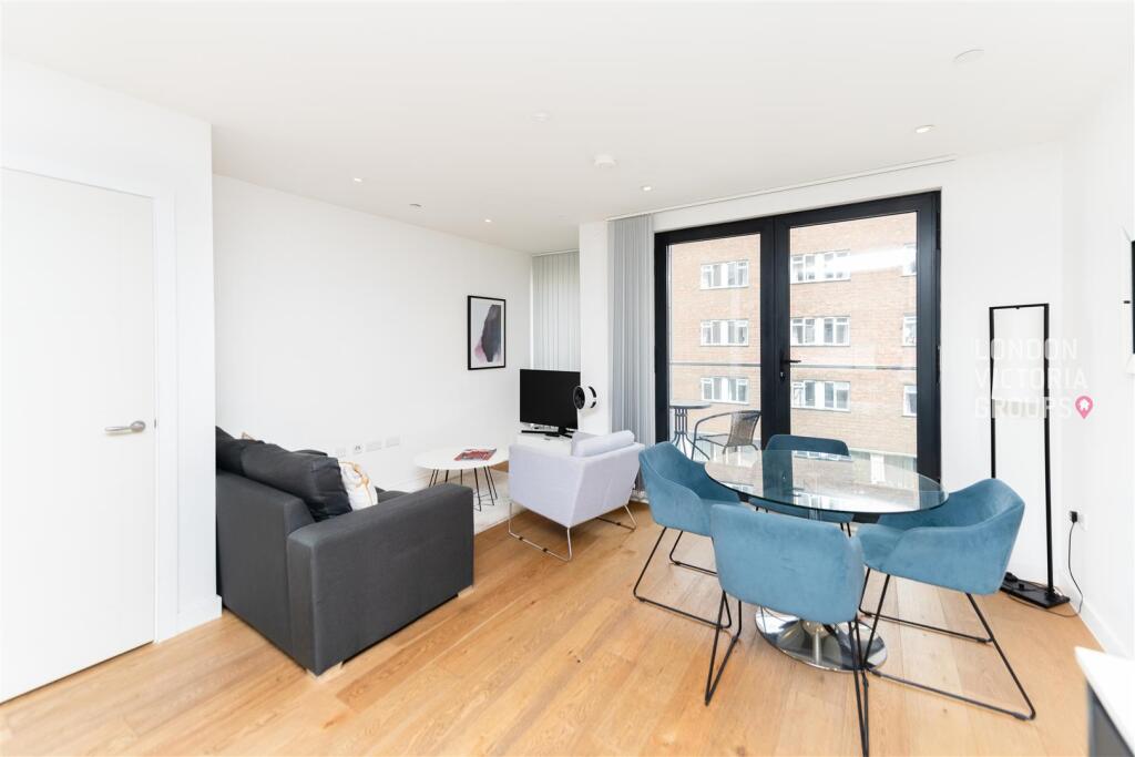 Main image of property: Luxe Tower, 12 Dock Street, London, E1