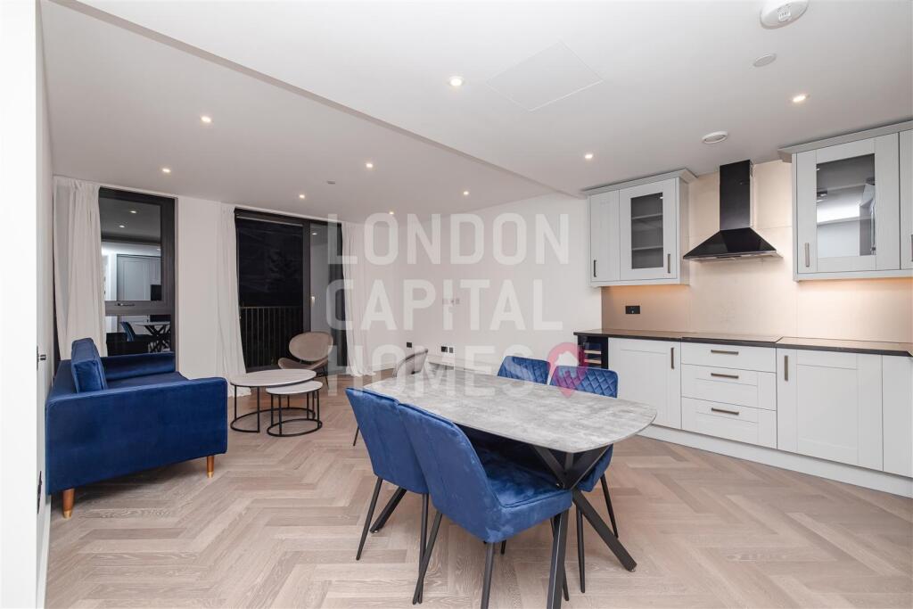 Main image of property: 1 Merino Gardens, London, E1W