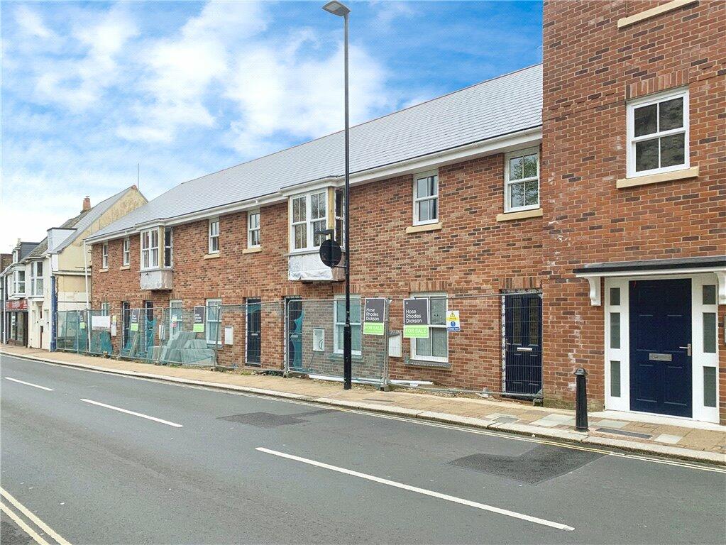 2 bedroom terraced house for sale in St James Street, Newport, Isle Of