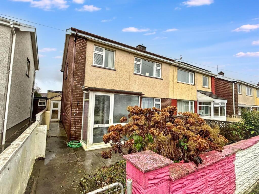 Main image of property: Maes Piode, Llandybie, Ammanford