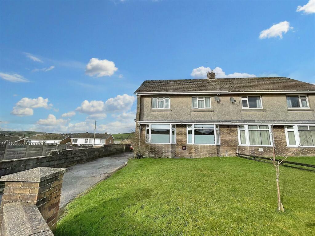 3 bedroom semidetached house for sale in College Road, Carmarthen, SA31