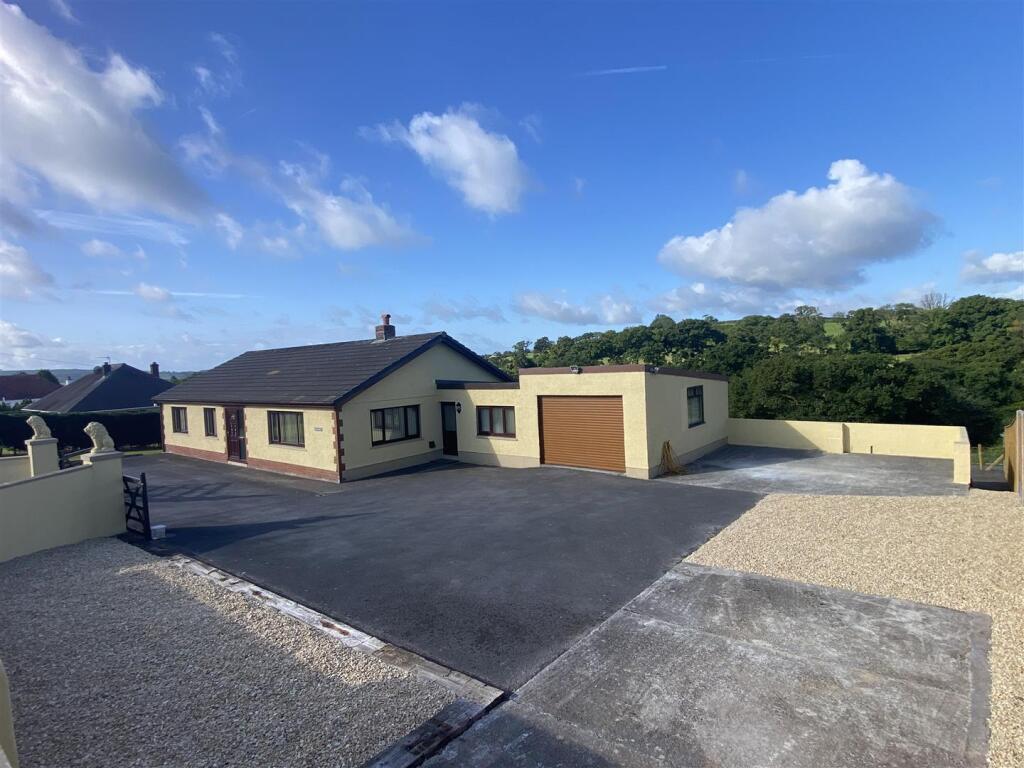 Main image of property: Pontantwn, Kidwelly