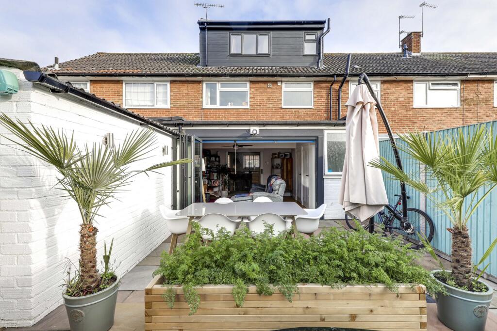 Main image of property: Clement Road, Cheshunt, EN8