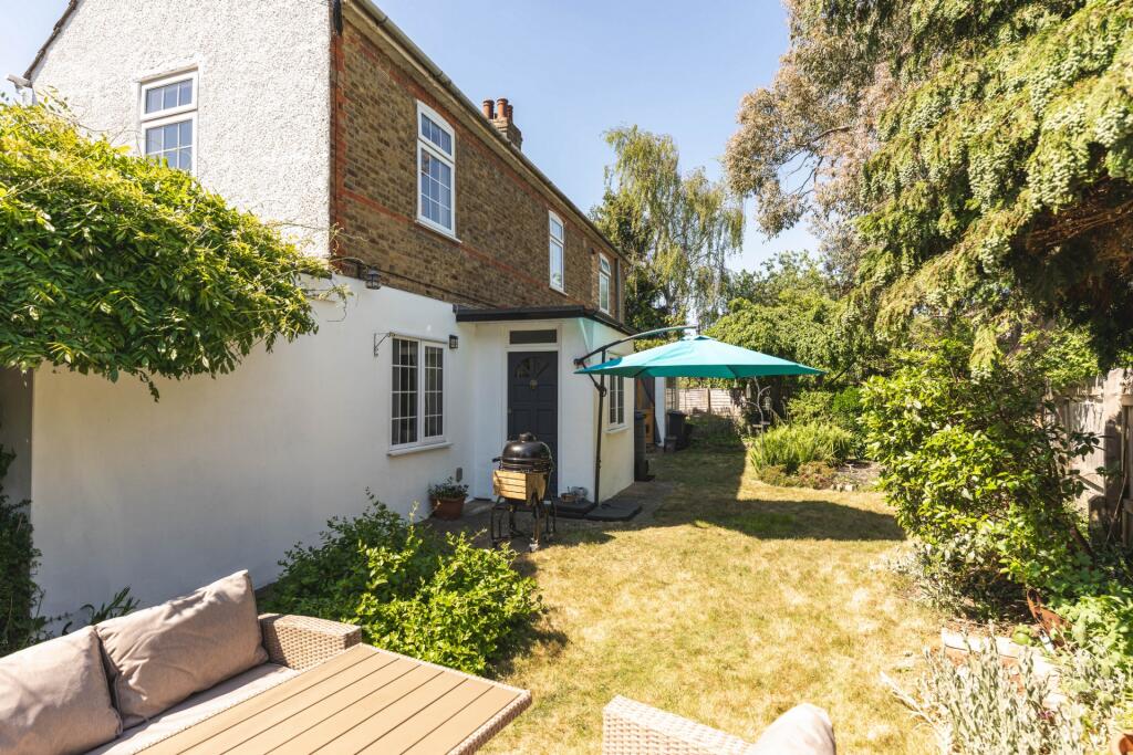 Main image of property: Forest Road, Cheshunt, EN8