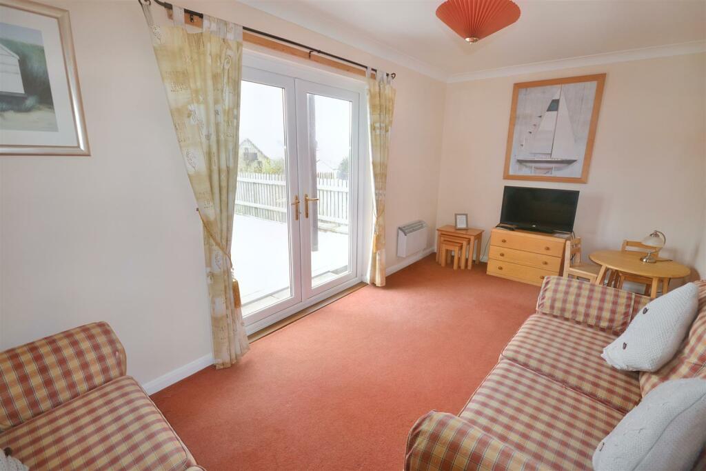 3 bedroom town house for sale in Puffin Way, Broad Haven, Haverfordwest