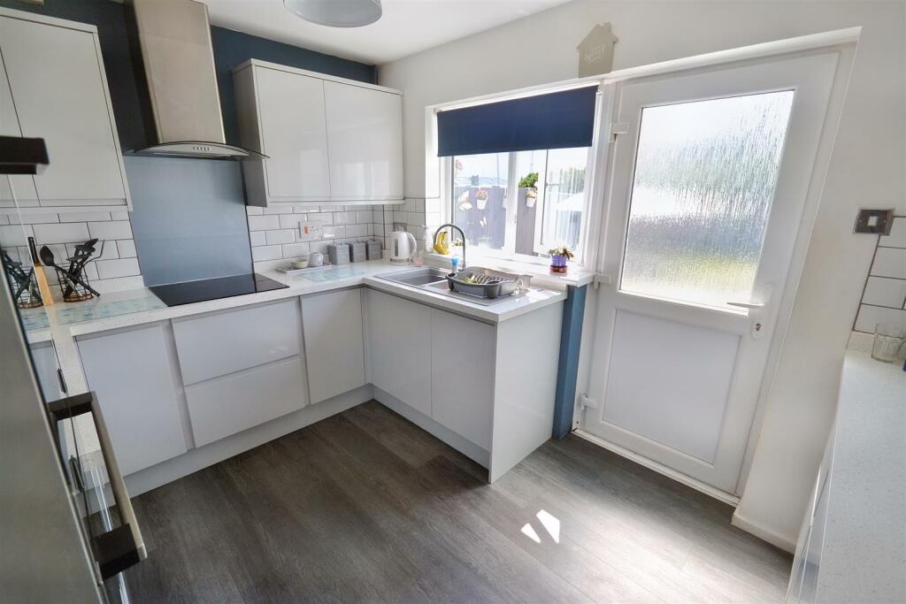 3 bedroom detached house for sale in St. Leonards Avenue, Crundale