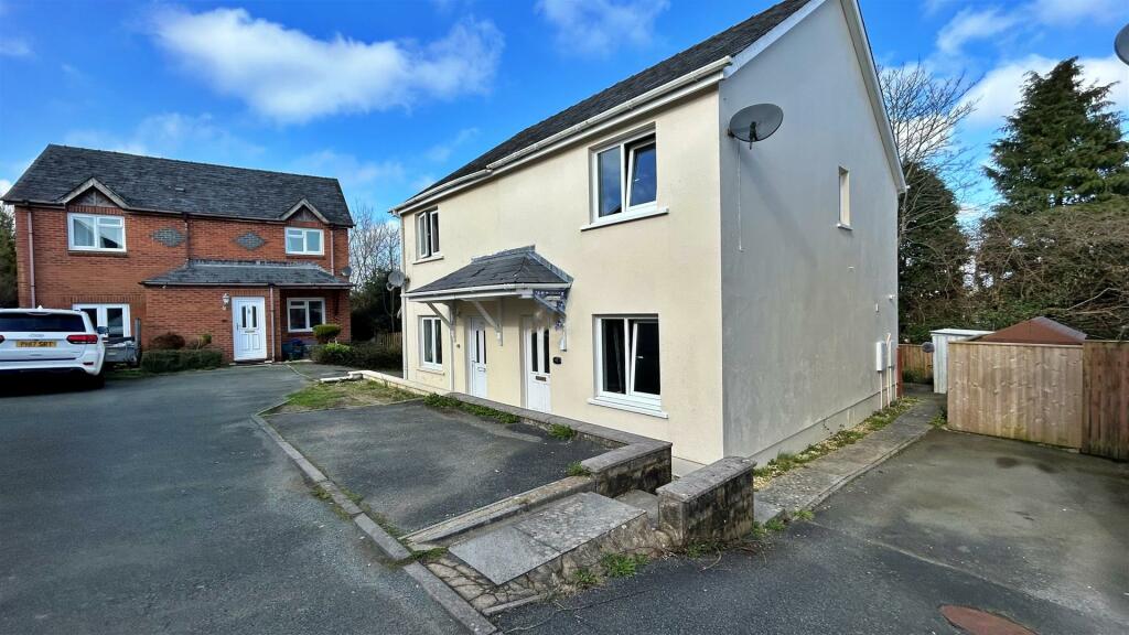 3 bedroom semidetached house for sale in Merlins Bridge, SA61
