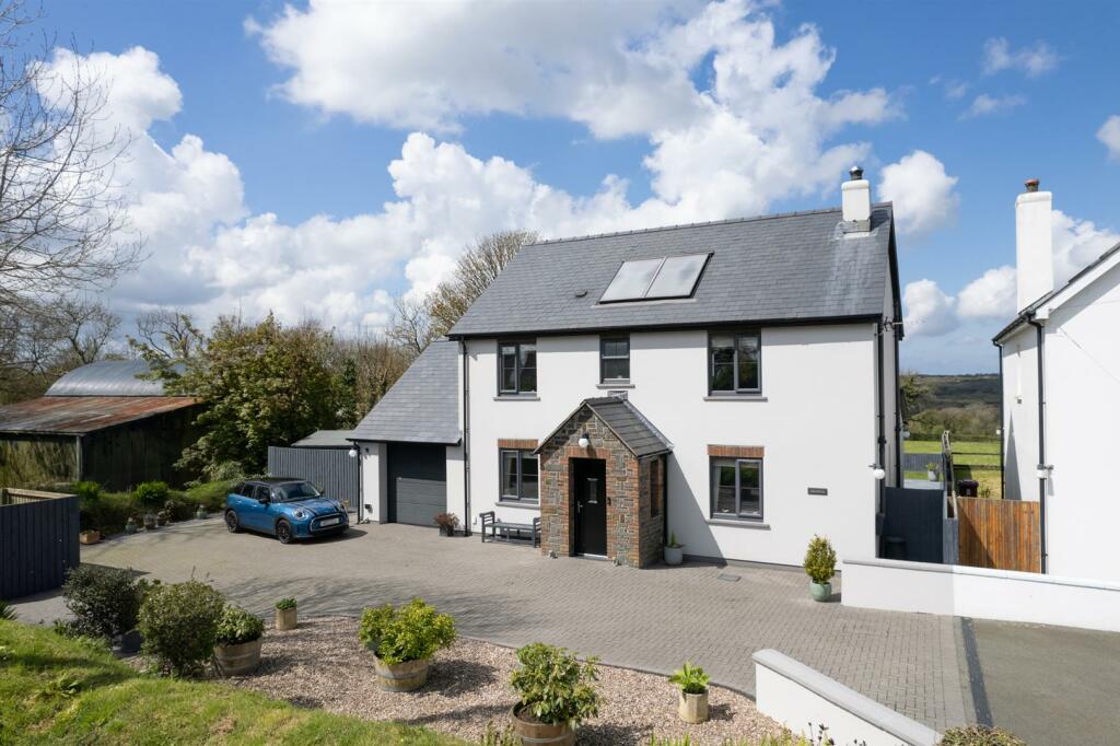 4 bedroom detached house for sale in Spittal, Haverfordwest, SA62