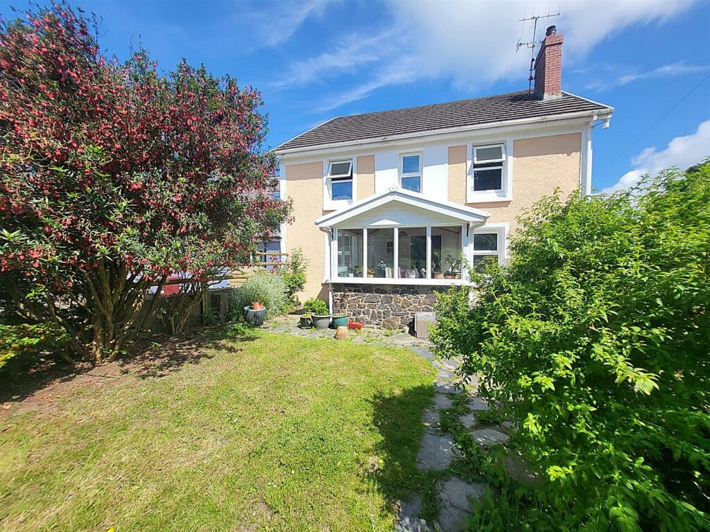4 bedroom end of terrace house for sale in St. Davids Road, Letterston