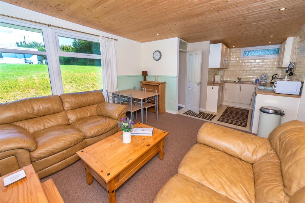 2 bedroom chalet for sale in Cuffern, SA62