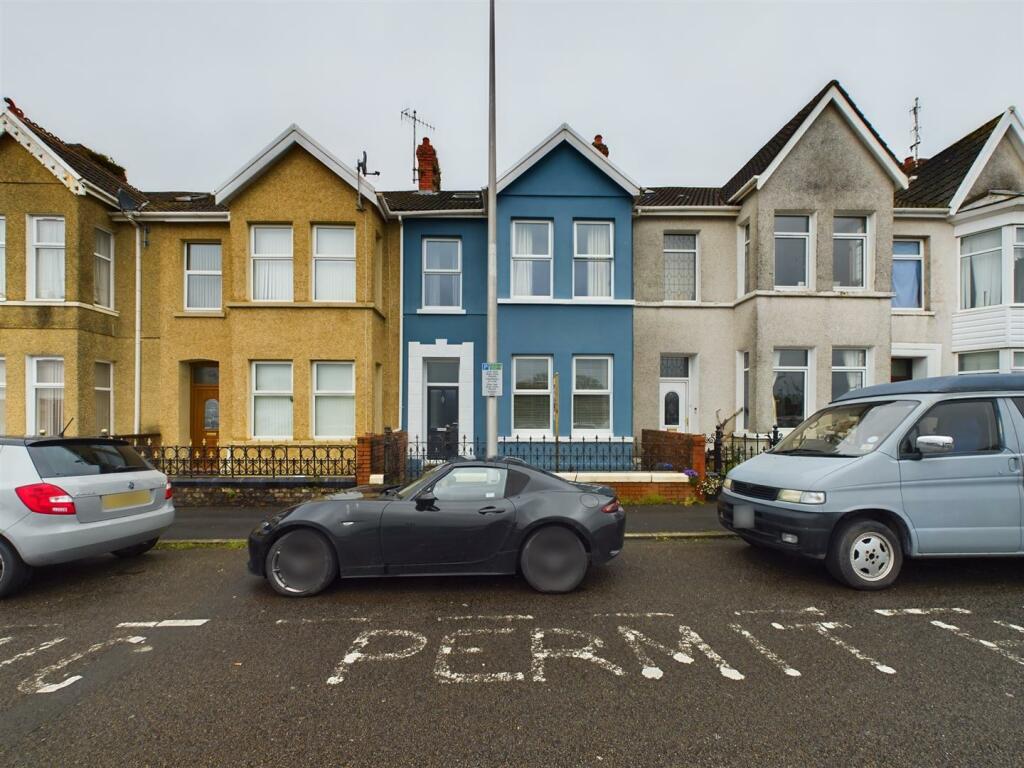 5 bedroom terraced house for sale in Coleshill Terrace, Llanelli, SA15