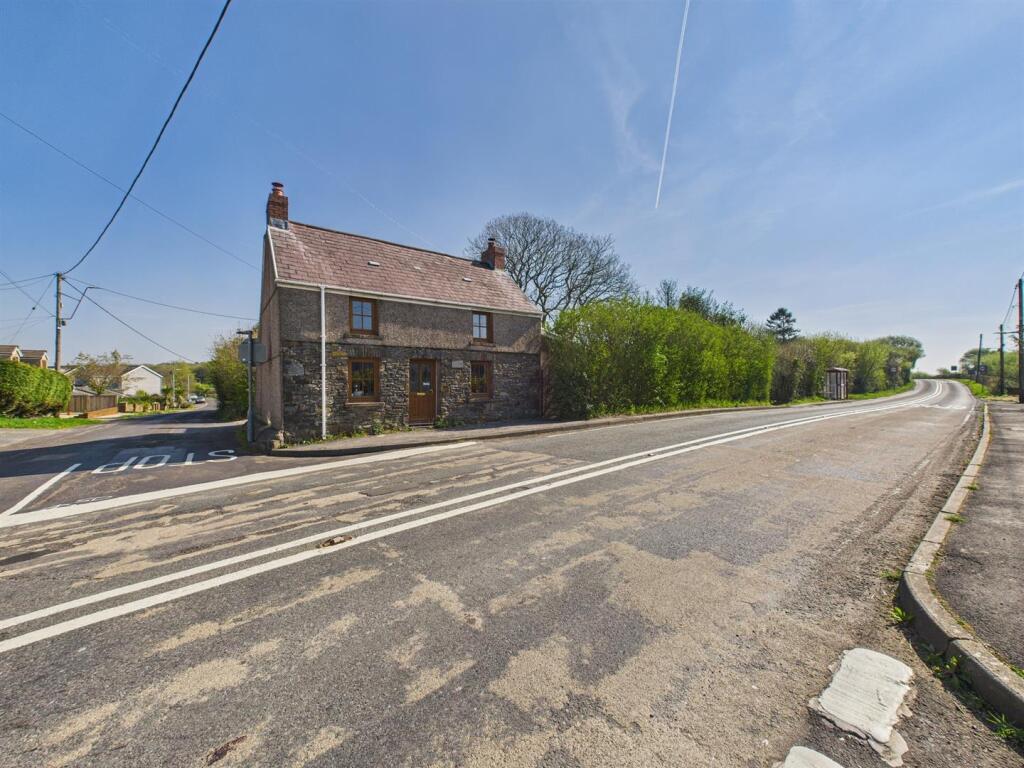 Main image of property: Cynheidre